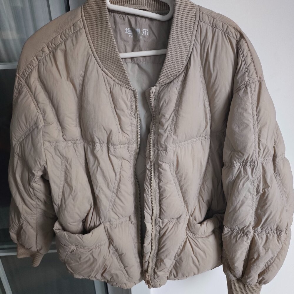 Slim Fit Gray Women’s Winter Jacket Lightweight Down